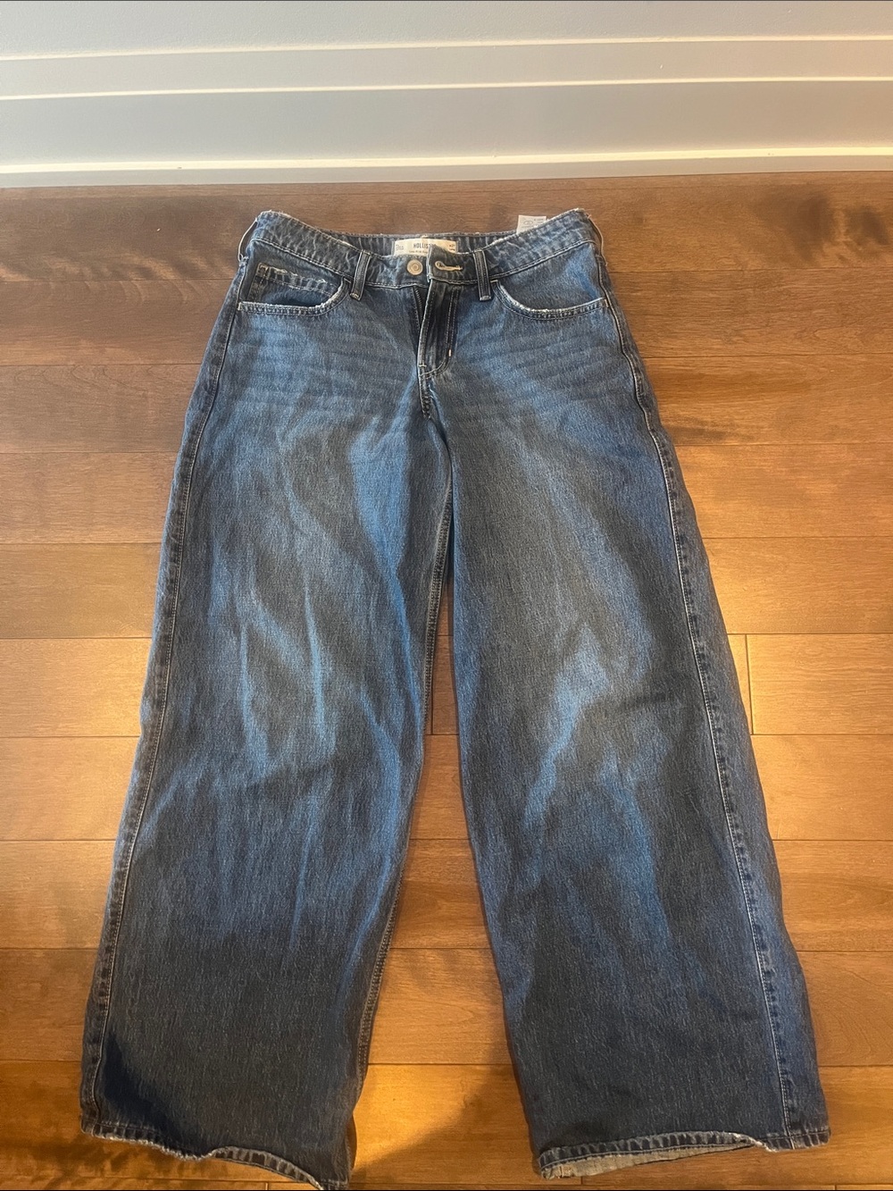 Hollister Low-rise Super Baggy Jeans in Dark Blue Denim